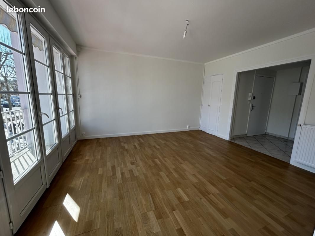 Appartement 3 pièce(s) 58 m²à louer Lisieux