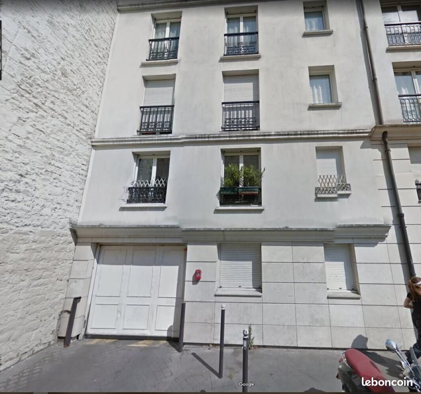 Parking 15 m² · à Paris · 15 m² · 107 €/mois
