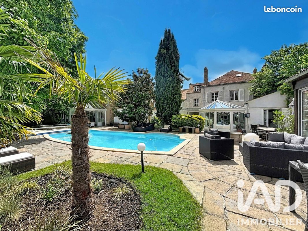 Maison 10 pièces 640 m² · à Guignes · 640 m² · 1 150 000 €