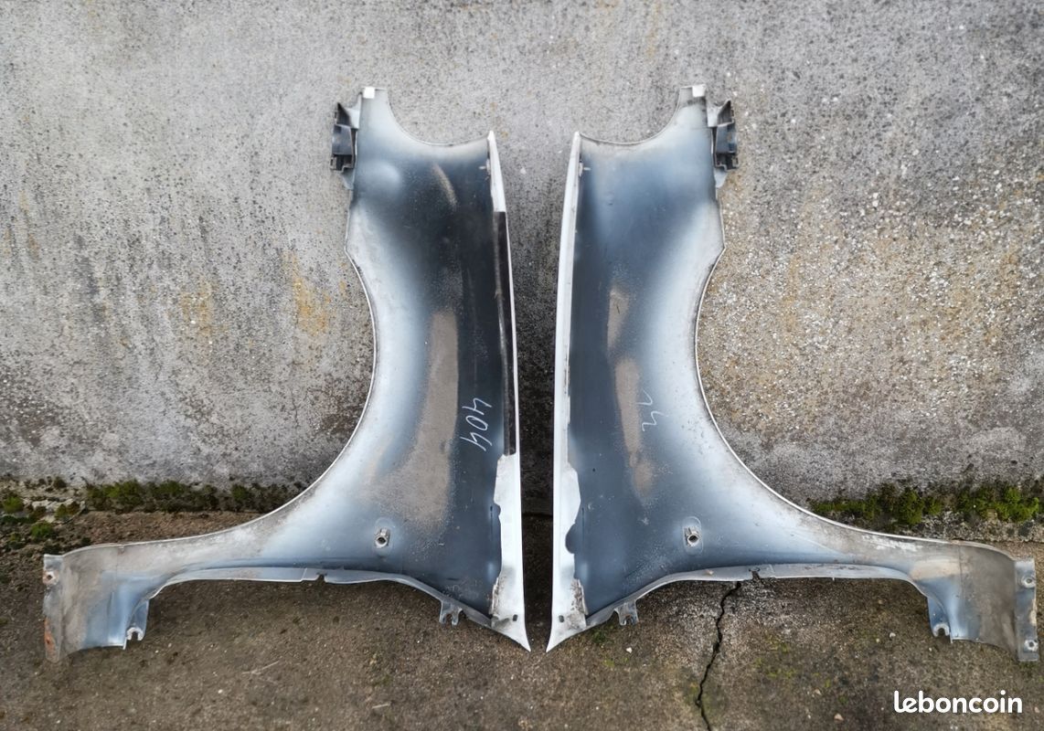 Aile Avant Gauche Pour Renault Clio Campus II Phase 2 (2009-2012) - Pièce De Carrosserie D'occasion - Avec Rayures (voir Photos)