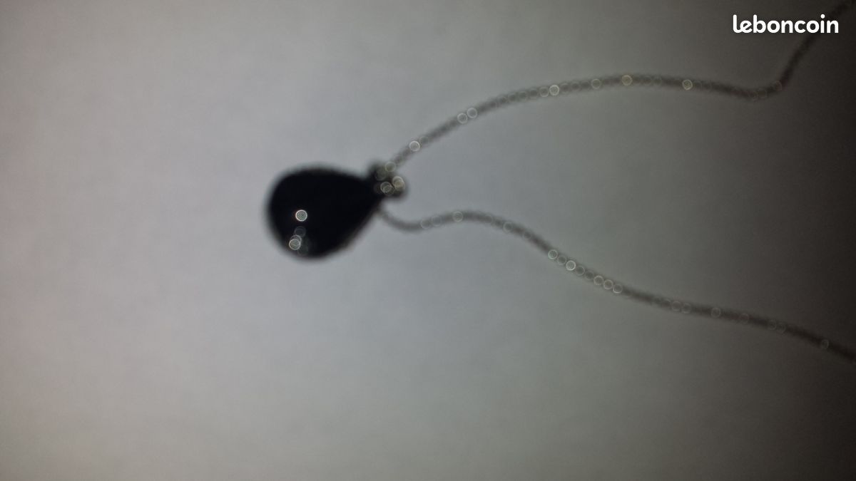 Collier rouge - n° 11 - (image 3)
