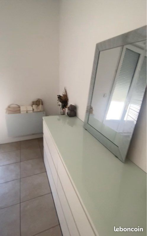 Commode (image 3)