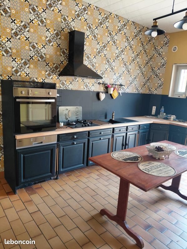 Maison 8 pièces 190 m² · à Dompierre-sur-Besbre · 190 m² · 142 000 €
