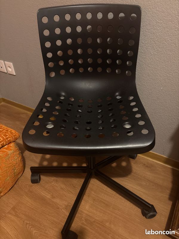 Chaise de bureau (image 1)