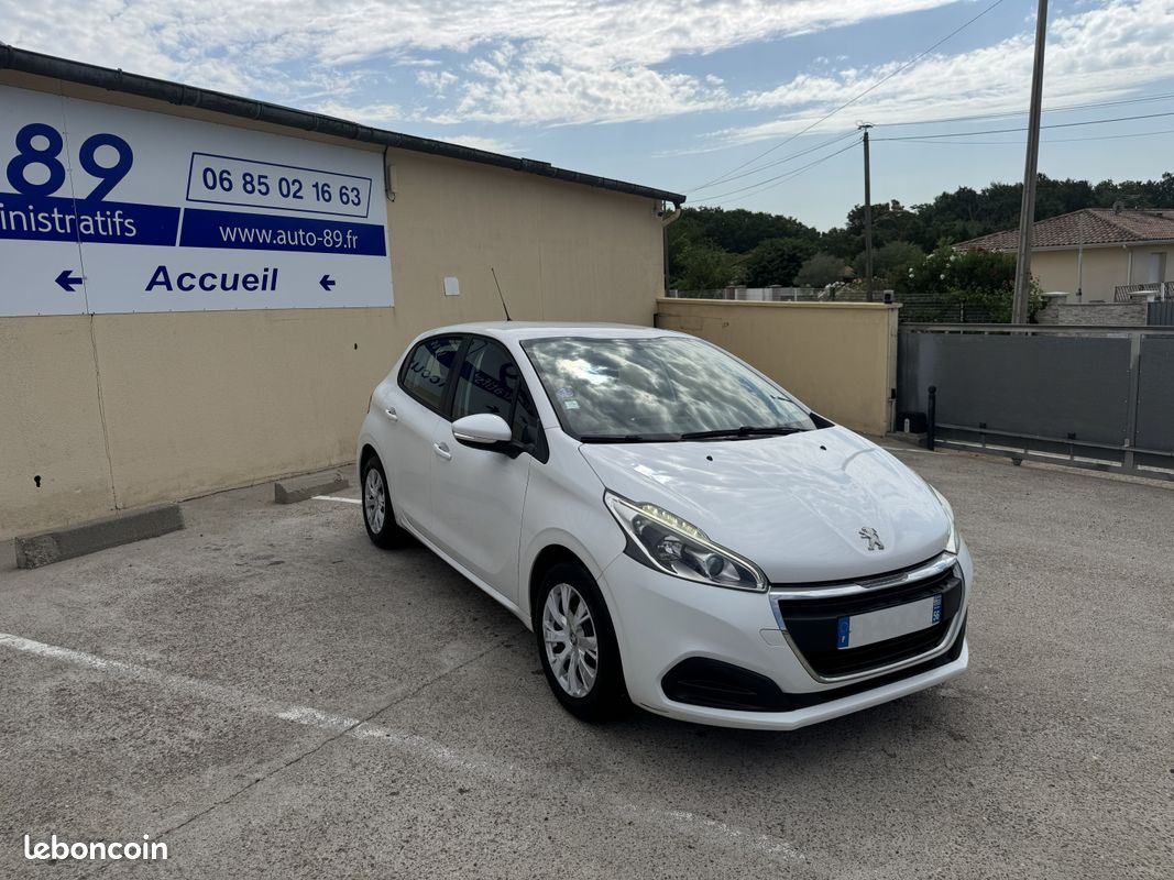 PEUGEOT 208 1.0i 68ch (image 2)