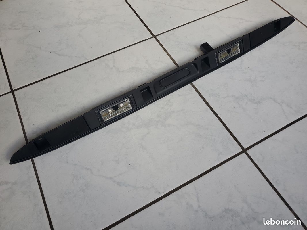 Poignee coffre arriere BMW X5 Neuf (image 1)