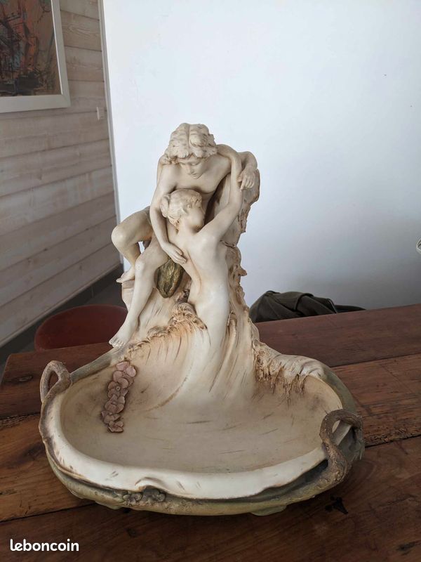 Statue en porcelaine Royal Dux Bohemia (image 1)