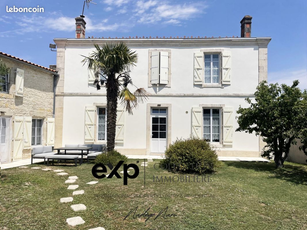 Maison 7 pièces 265 m² · à Sainte-Soulle · 265 m² · 608 400 €