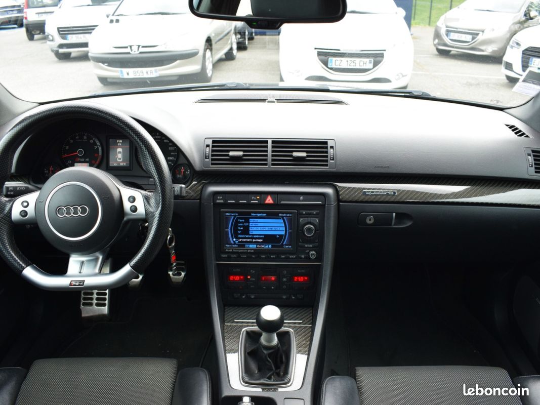 Audi rs4 avant b7 4.2 v8 420cv quattro bvm6 / pack f1 / pack carbone / disques ceramique / systeme bose (image 24)