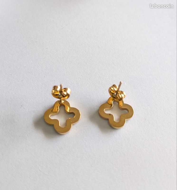 Boucle d'oreille (image 2)