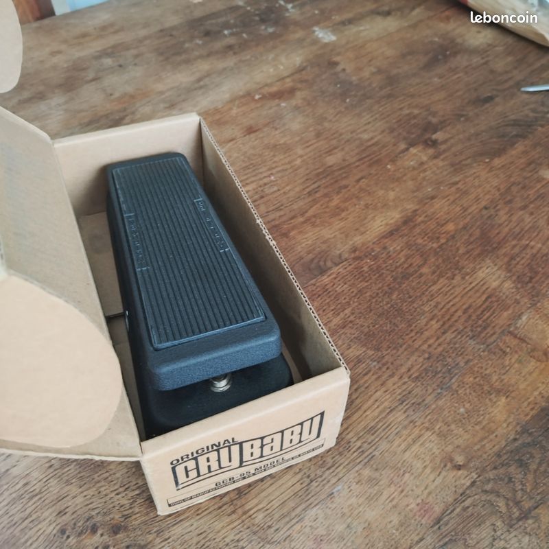 Titre : Pédale Wah-Wah Dunlop Cry Baby GCB-95 + boîte d’origine (image 2)