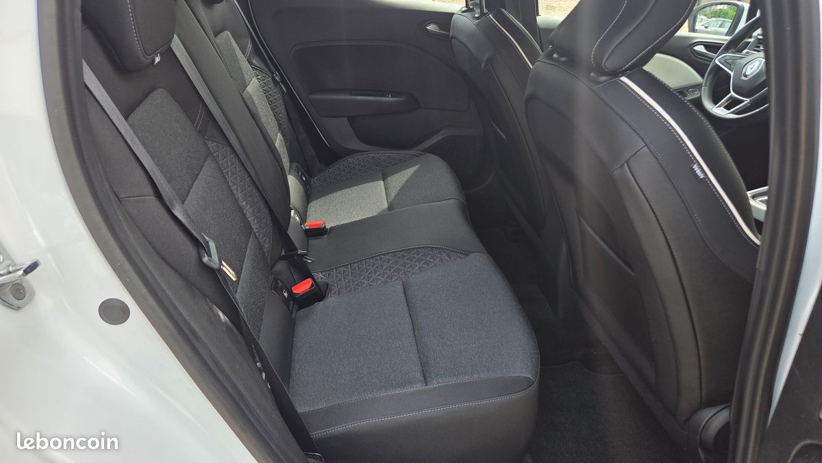 Renault clio v 1.3 tce 130 fap intens edc (image 7)