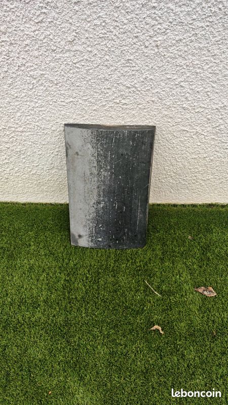 Chaperon / couvertine / chapeau en béton pour clôture (image 1)