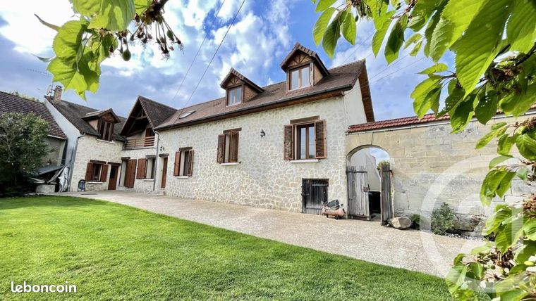 Longère 8 pièces 220 m²