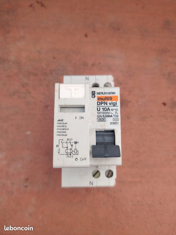 10A Disjoncteur différentiel Merlin Gerin multi 9 DPN VIGI U (image 1)