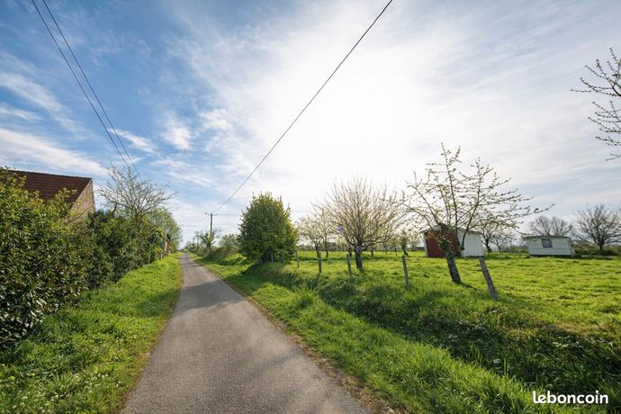 Terrain 2 073 m² Celon
