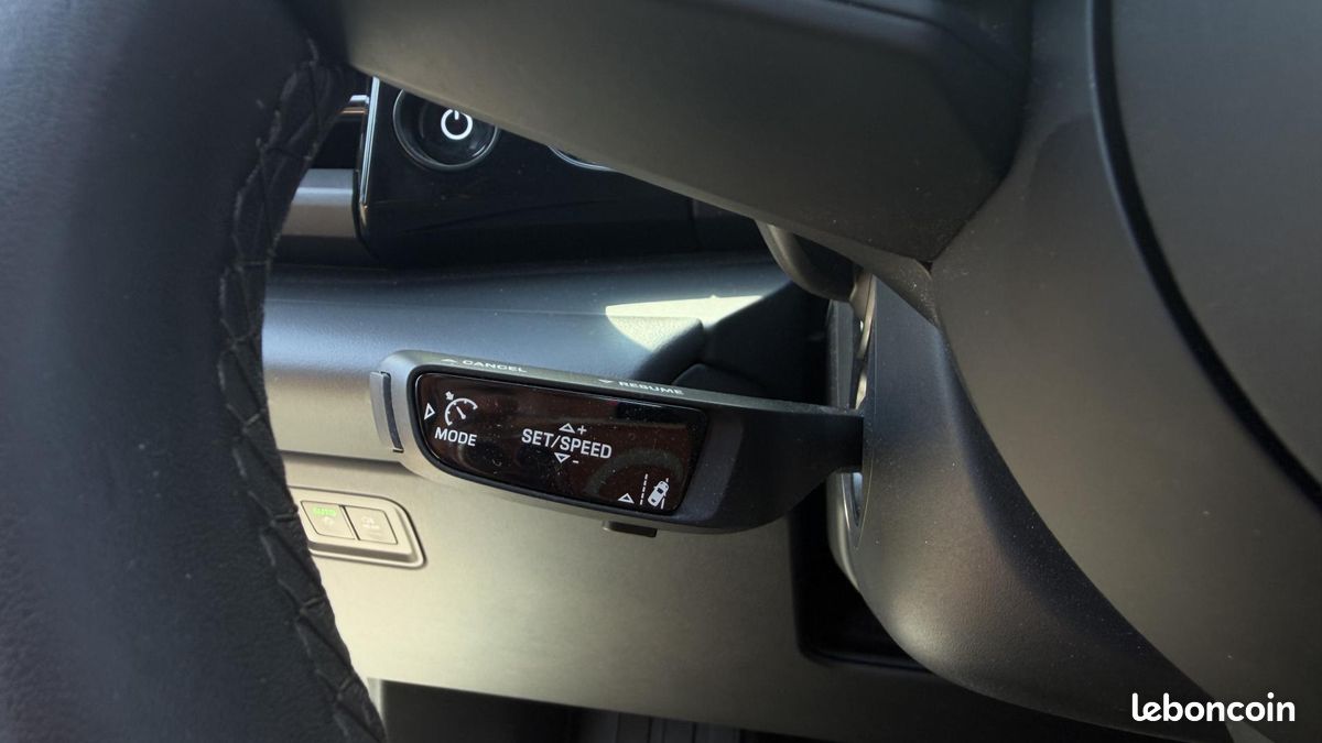 PORSCHE MACAN 4 - 100% Electric - 408 CH - Autonomie 611 km (image 17)