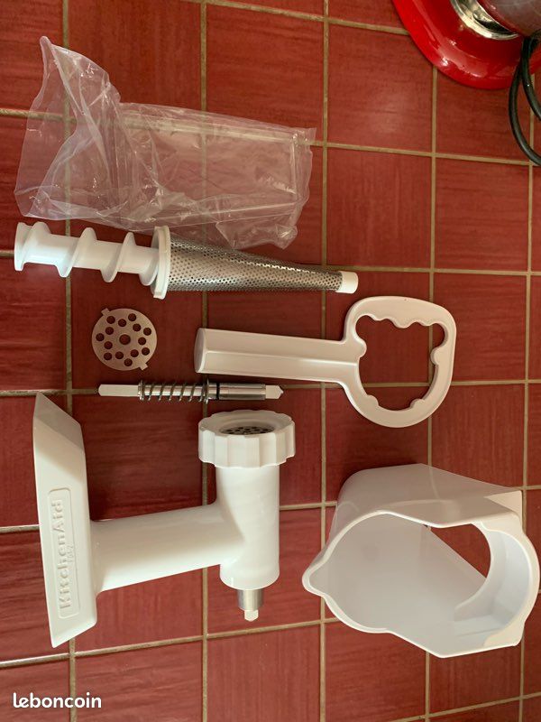 Ensemble kitchenaid hachoir et passoire à fruits et légumes neuf (image 18)