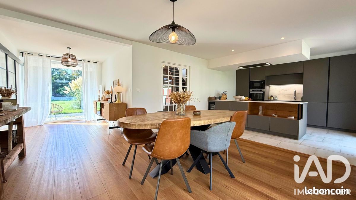 Maison 9 pièces 170 m² · à Boeschepe · 170 m² · 599 000 €