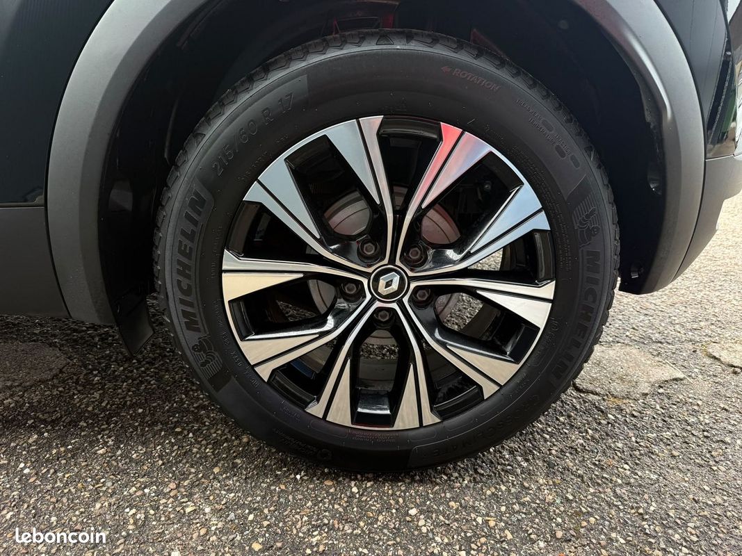 Renault CAPTUR II 1.6 E-TECH HYBRIDE 145CH EVOLUTION (image 16)