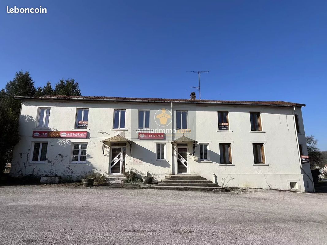 Maison 12 pièces 388 m² · à Culmont · 388 m² · 30 000 €