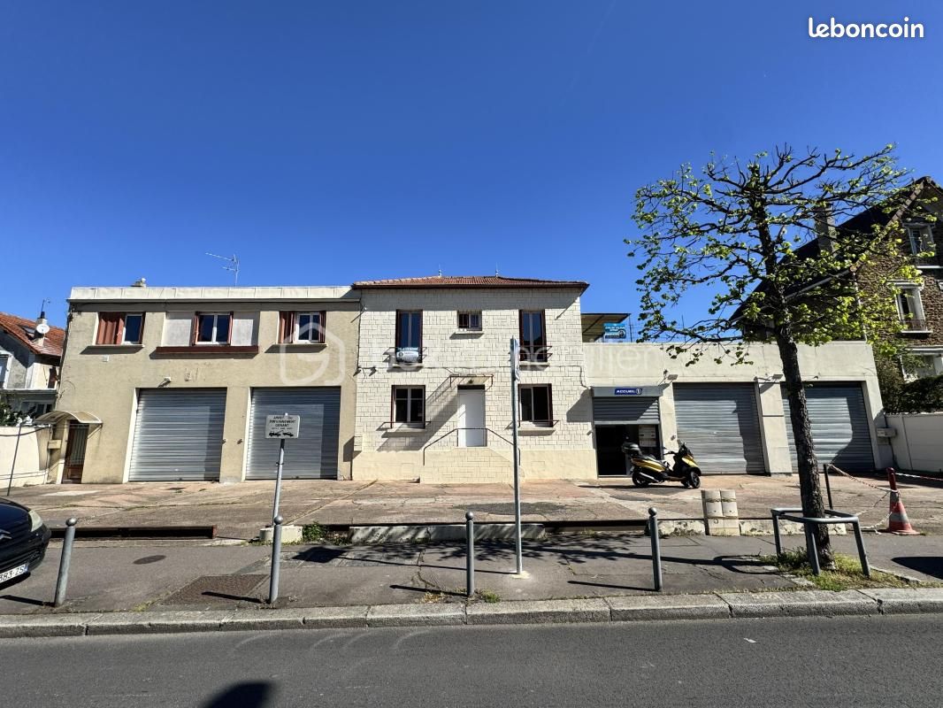 Immeuble 10 pièces 360 m² · à Les Pavillons-sous-Bois · 360 m² · 938 400 €