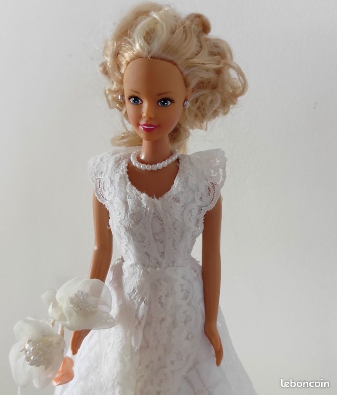 Robe Pour Poupée Ancienne – Taille 60 Cm – Occasion