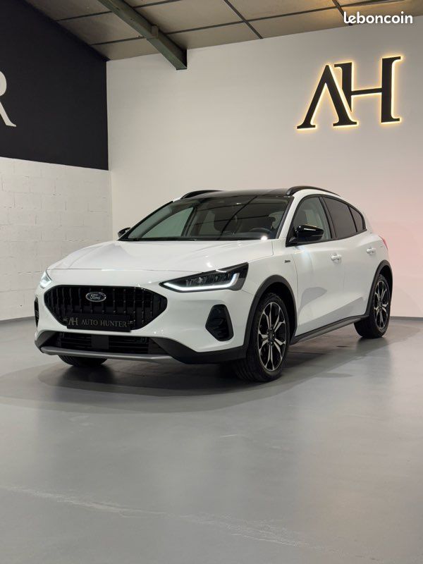Ford Focus IV ACTIVE X 1.0 ECOBOOST 155 MHEV - 1ère main - Garantie constructeur 2029 - Suivi Ford - Feu Led - CarPlay - Pack noir - KeylessGo - Sièges & volants chauffants - Caméra de recul (image 1)