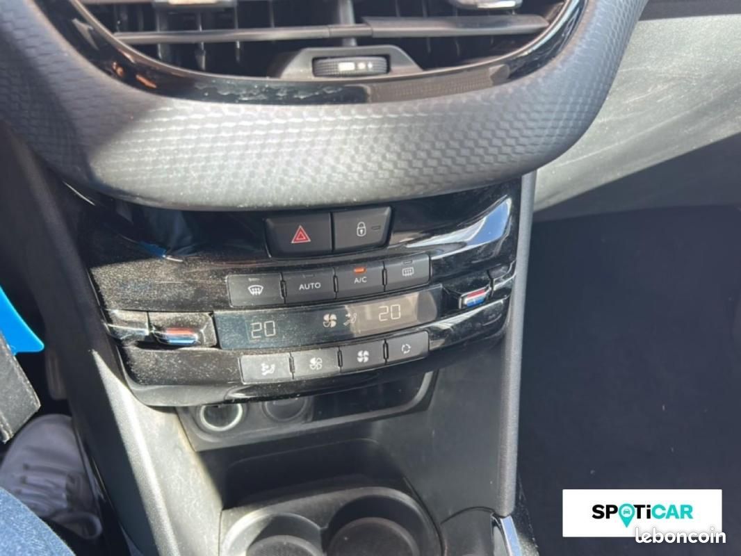 Peugeot 2008 BlueHDi 100ch S&S BVM5 Allure (image 14)