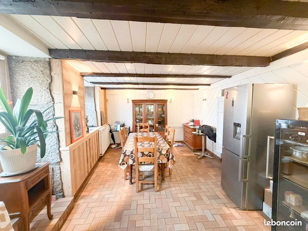 Local commercial 5 pièces 138 m² · à Baume-les-Dames · 138,3 m² · 129 000 €