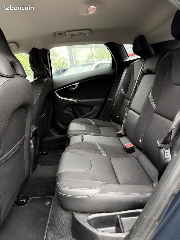 Volvo v40 ii t3 150 momentum 2013 (image 14)
