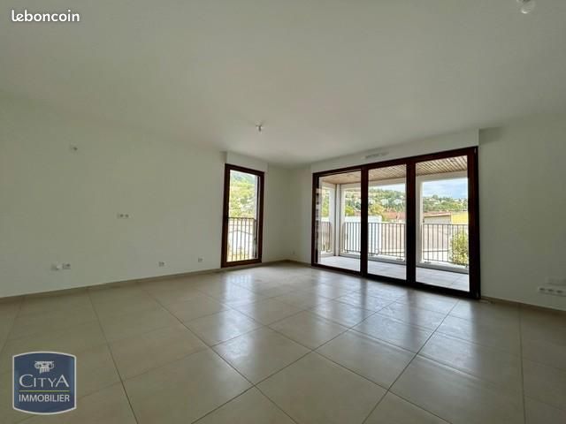 Appartement 3 pièces 65 m² · à Voiron · 65 m² · 1 040 €/mois