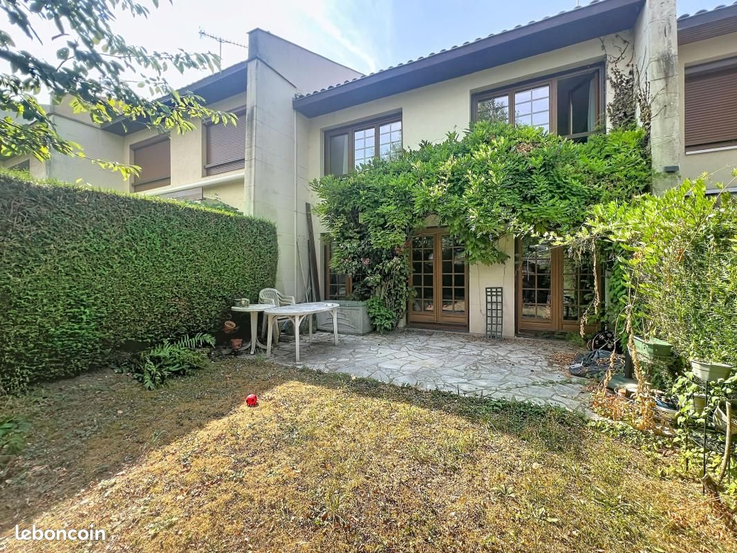 Maison 5 pièces 96 m² · à Ris-Orangis · 96 m² · 249 900 €