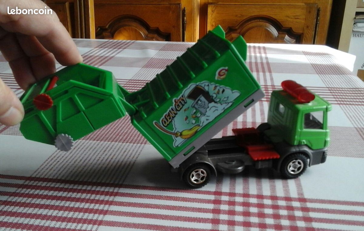 Camion benne ordure (image 7)