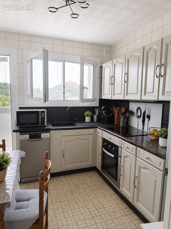 Parking 70 m² · à Saint-Étienne · 70 m² · 73 000 €