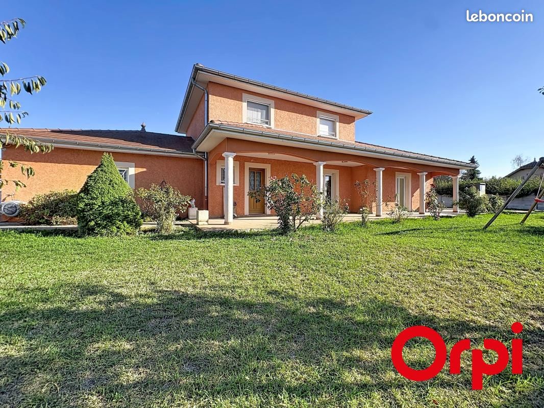 Maison 6 pièces 160 m² · à Saint-Savin · 160 m² · 499 000 €