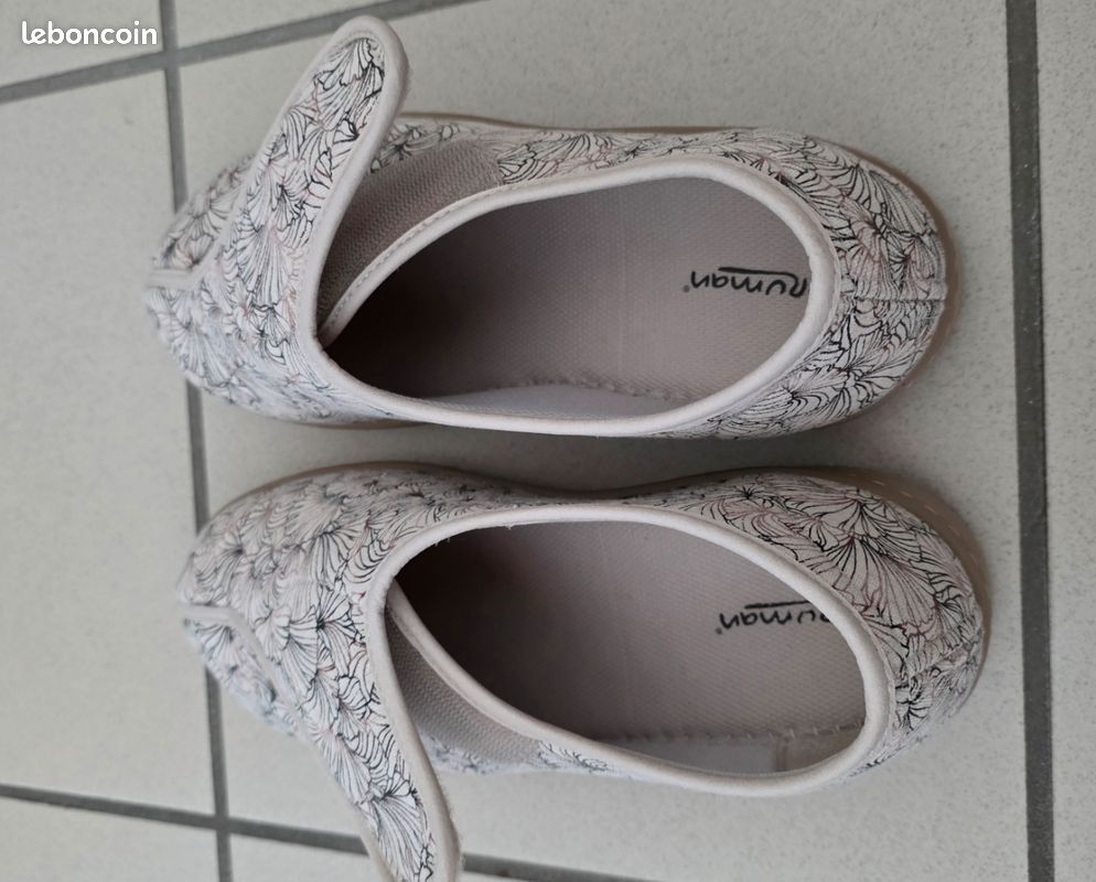 Chausson Beige Motif Fleur Femme - Bruman (image 4)