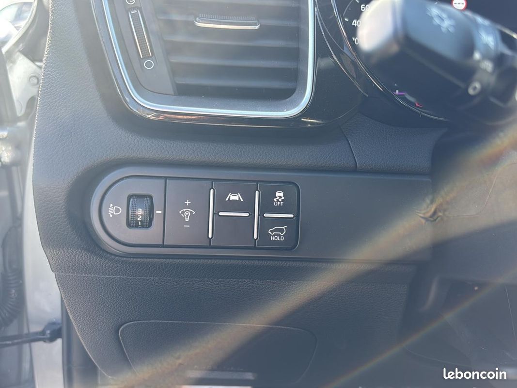 KIA XCEED 1.5 t-gdi 140 gt-line premium dct7 (image 19)