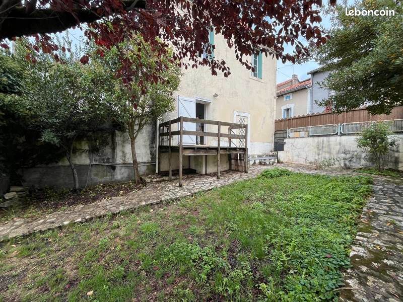 Appartement 3 pièces 72 m² · à Ribérac · 72 m² · 650 €/mois