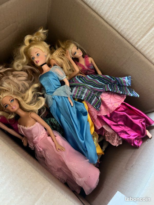 Lot poupée barbie (image 3)