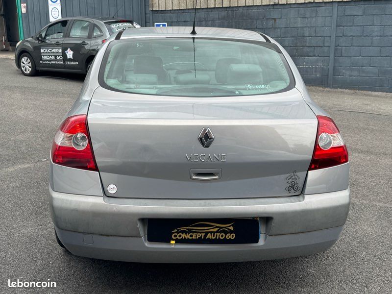 Renault Mégane 2 Classic 2.0i 135 cv luxe privilège garantie 6 mois (image 4)