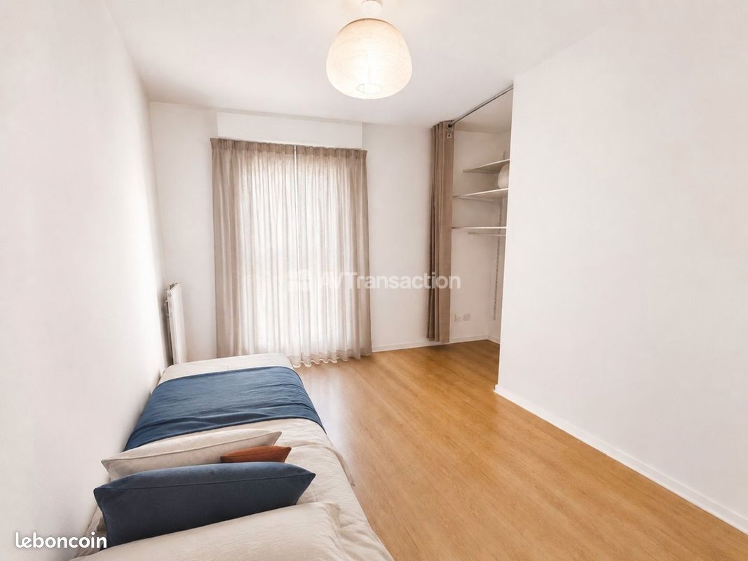T3 de 57 m² – Rénové - 2 chambres – TRAM T1 -T4 ET T6 (image 3)