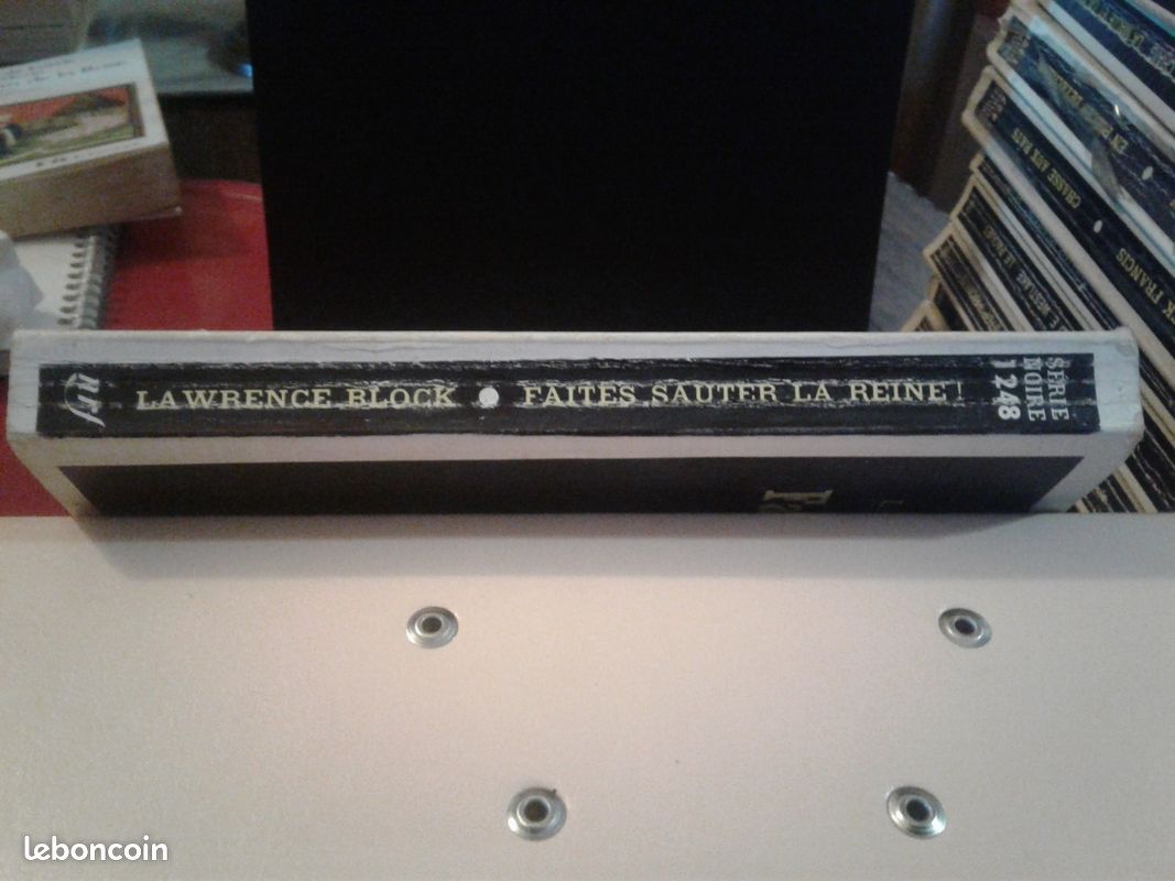 Roman Serie noire : "Faites sauter la Reine " (image 3)