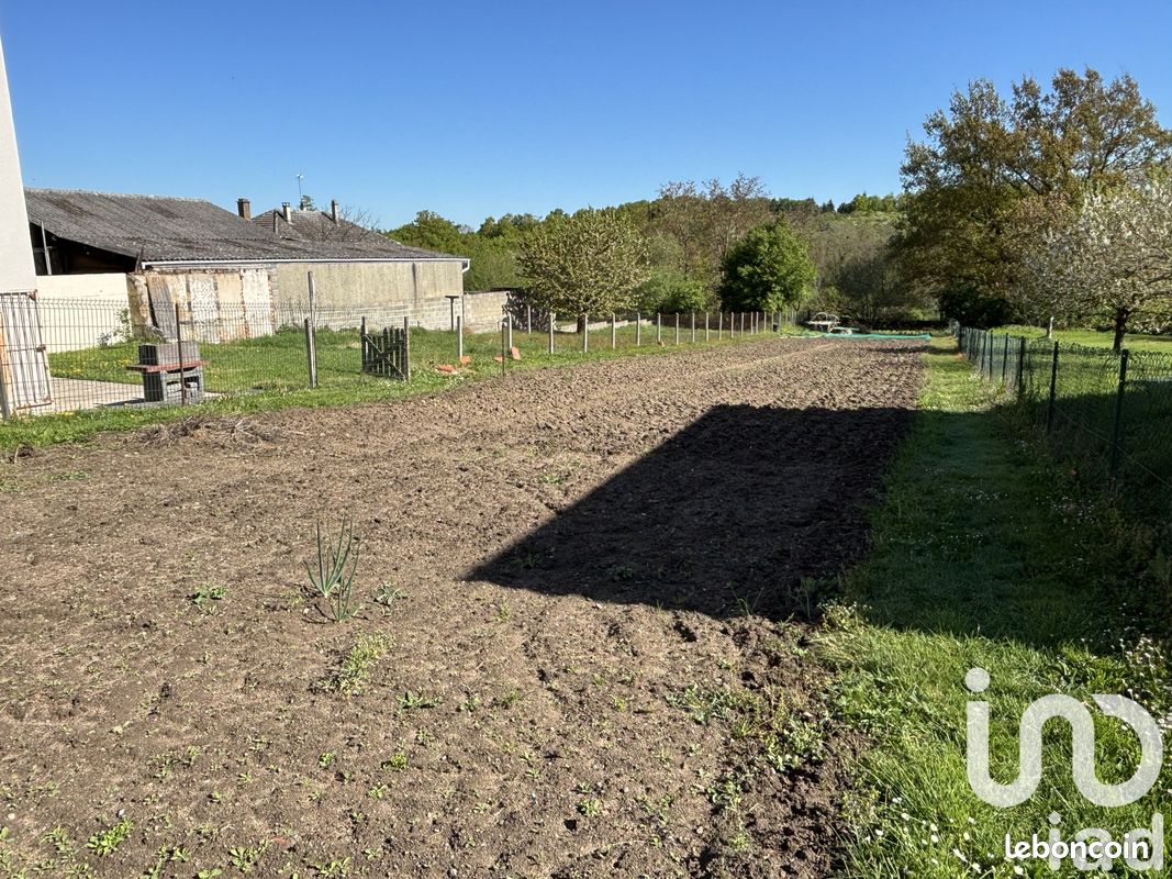 Terrain 774 m² · à Désertines · 774 m² · 14 000 €