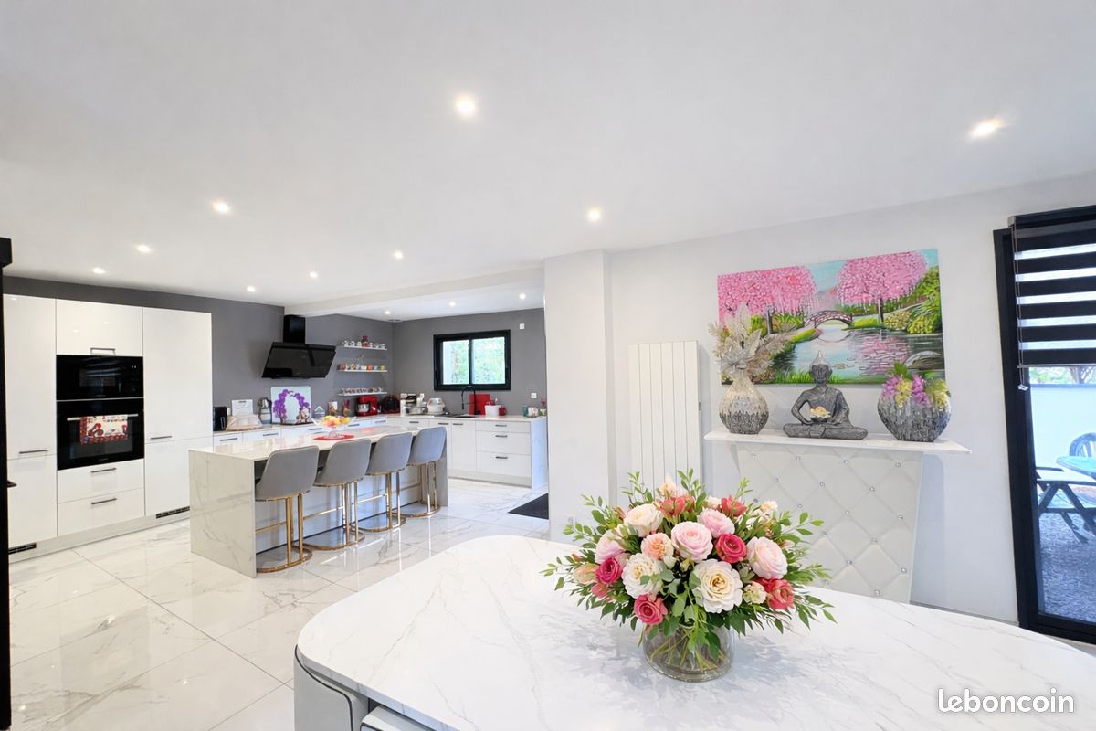 Maison 7 pièces 182 m² · à Ballan-Miré · 182 m² · 480 000 €