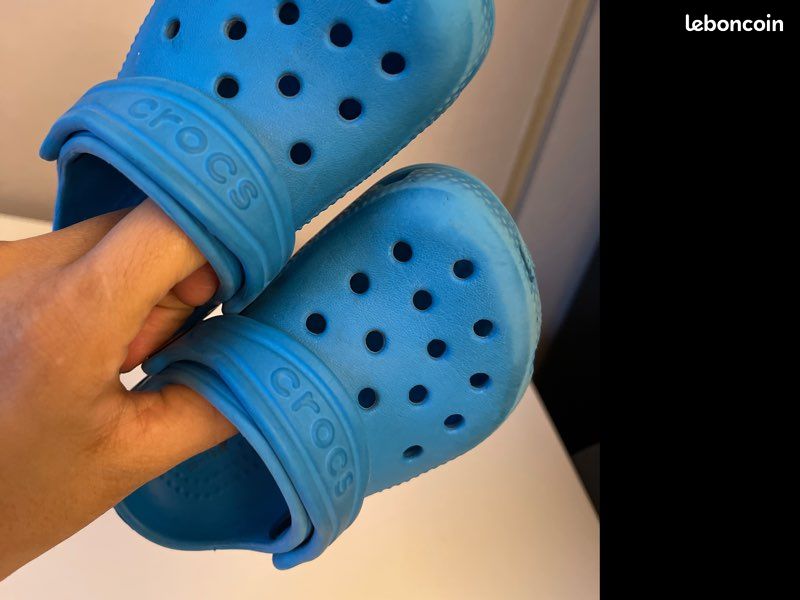 Crocs Classic Enfant taille 22/23EU (image 3)