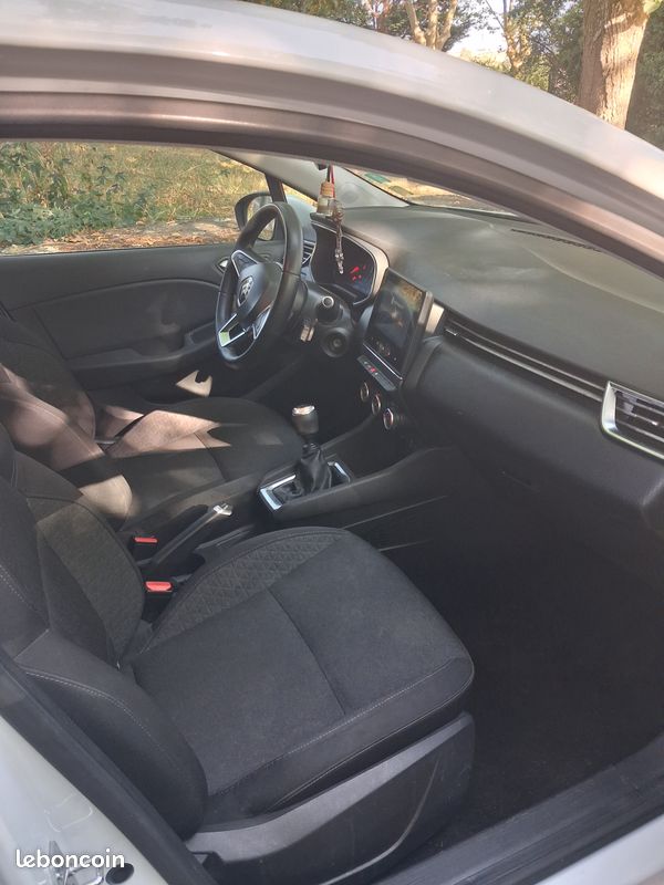 Clio 1.5 blue dci (image 2)