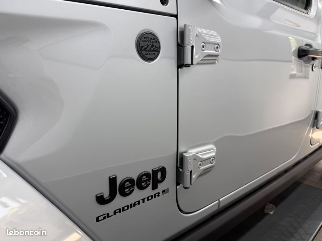 Jeep GLADIATOR Willys Sport 3.6 V6 284 ch BVA8 4x4 – Alpine – Navigation – Freedom Top (image 12)