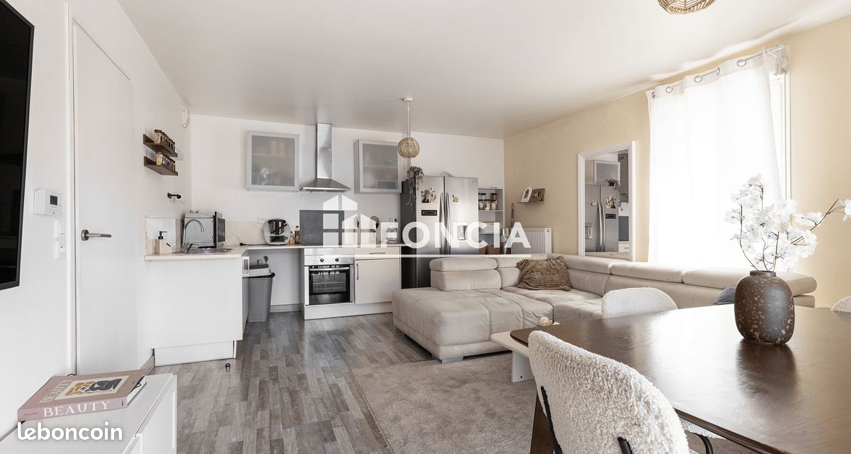 Parking 66 m² · à Lille · 66 m² · 229 000 €