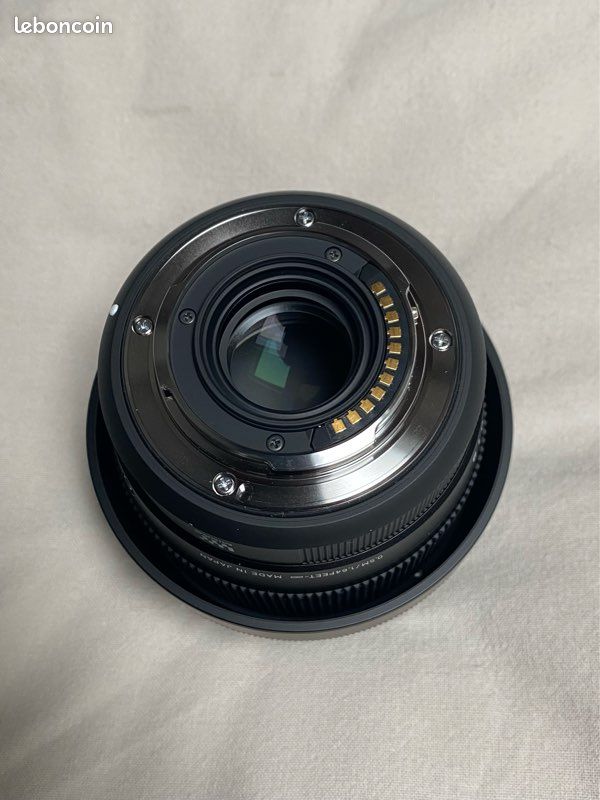 Objectif Sigma 56mm F/1.4 DC DN – Monture Micro 4/3 – Ouvert Mais Jamais Utilisé